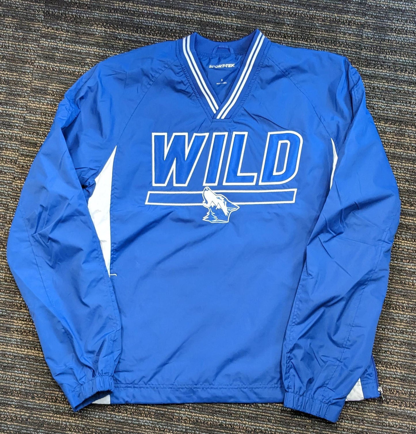 Vneck Windshirt - Royal/White